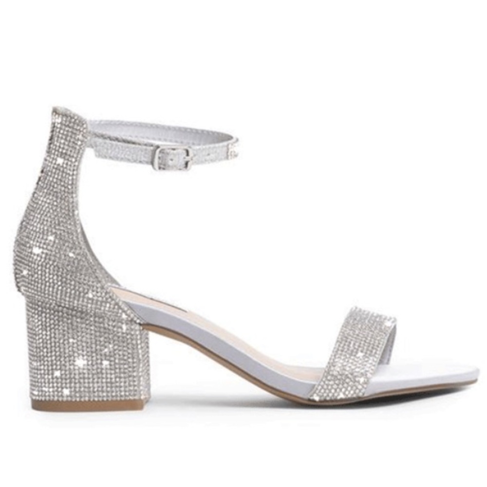 NEW Steve Madden Irene Crystal Sandals
